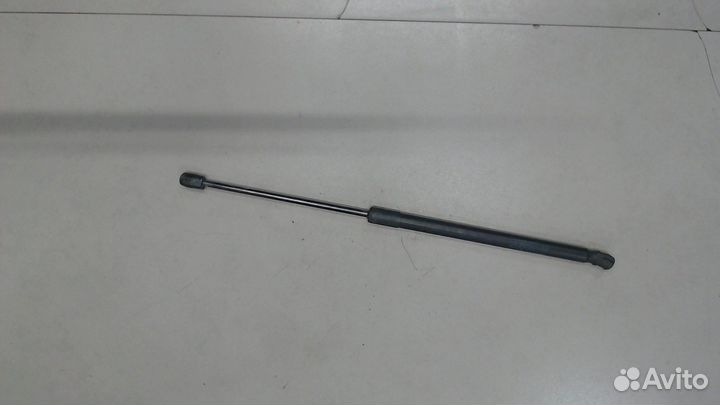 Амортизатор капота Chevrolet Camaro, 2017