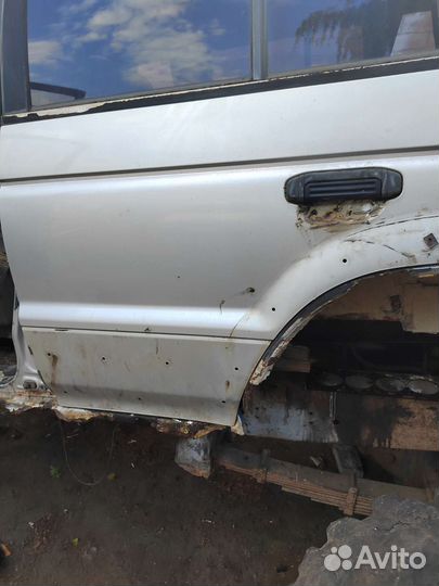 Запчасти на Митсубиси Паджеро 2