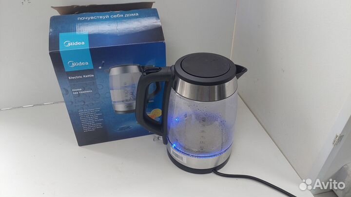 Чайник электрический Midea MK-8008