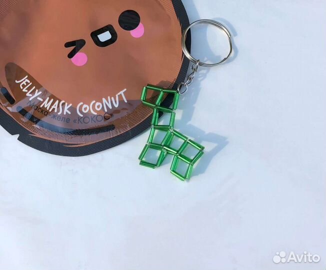 Брелок из бисера