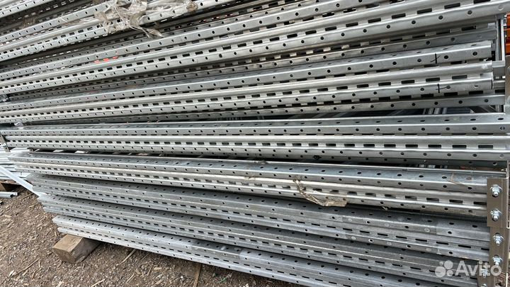 Стеллажи б/у для склада