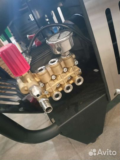 Профессиональная мойка высокого давления