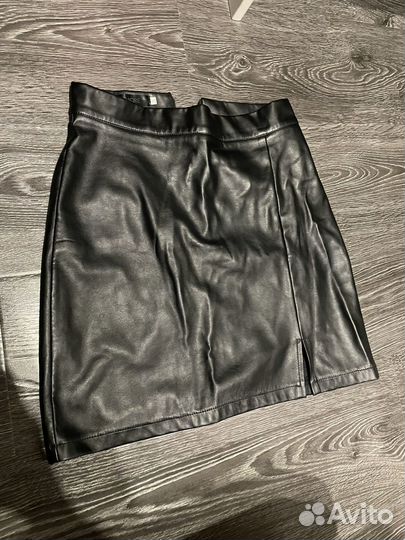 Кожаная мини юбка S