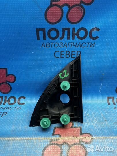 Крышка зеркала внутренняя левая Hyundai Solaris 2