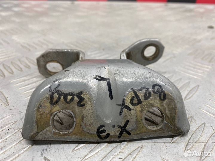 Б/У петля двери задний левый Hyundai Elantra XD