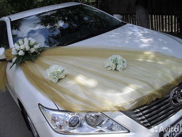 Свадебные украшения на автомобиль