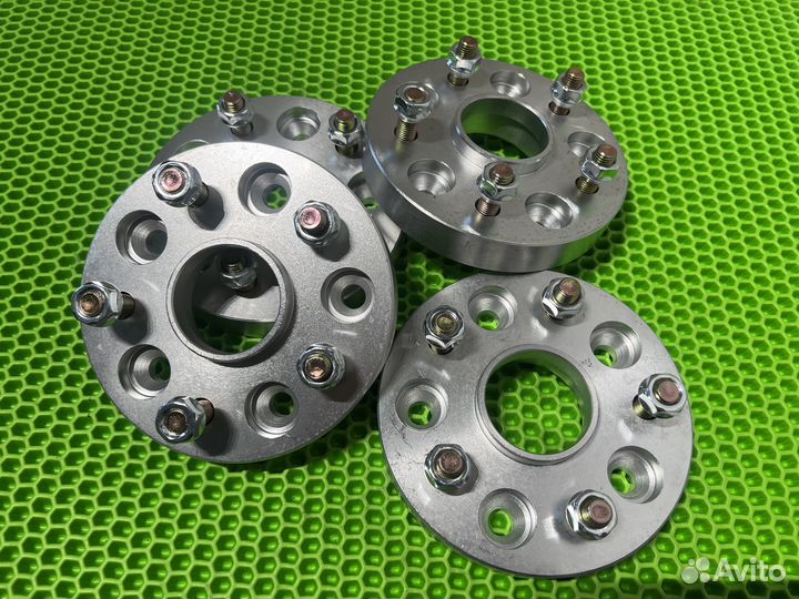 Проставки 5х114,3 30 мм. цо 66,1 Nissan Infiniti