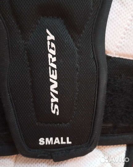 Нагрудник Easton Synergy