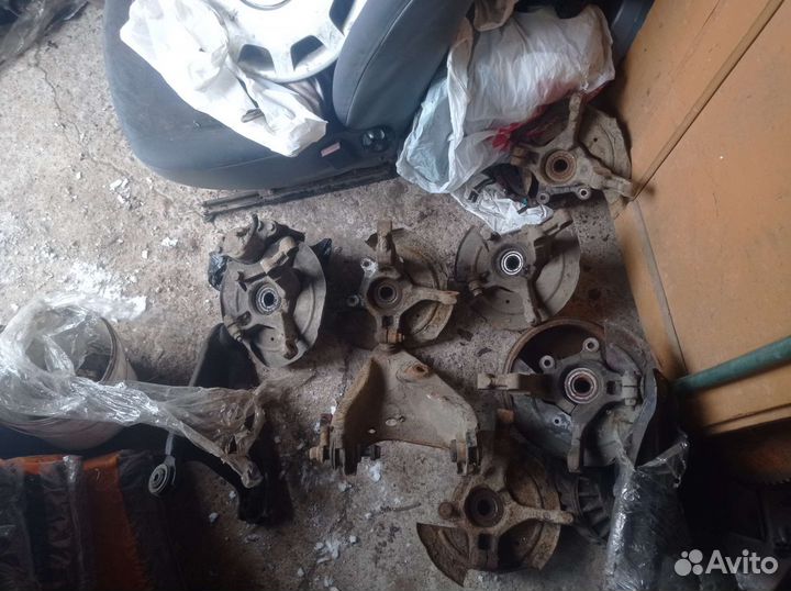 Кулак рено логан 1