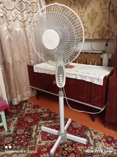 Вентилятор напольный б/у