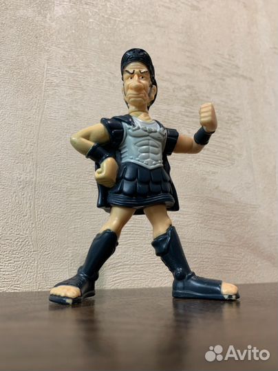 Римлянин фигурка макдональдс