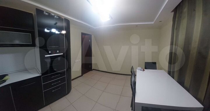 2-к. квартира, 69 м², 1/10 эт.