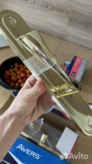 Новые дверные ручки Avers