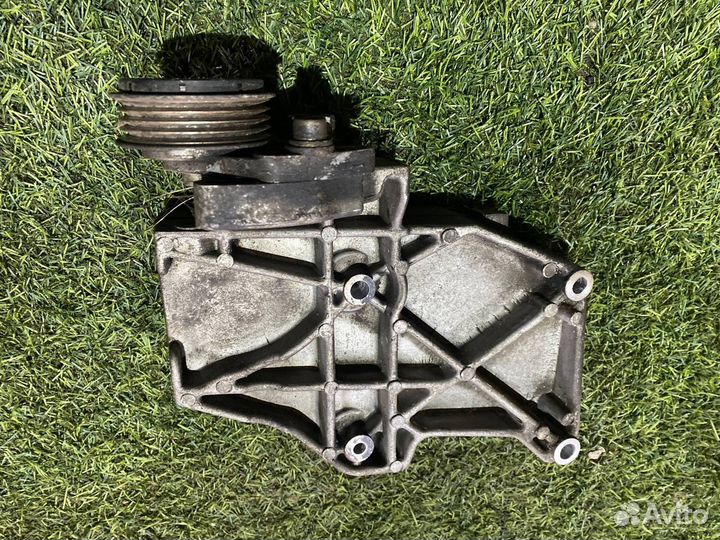 Кронштейн Skoda Octavia 1U 1.8 1996-2010