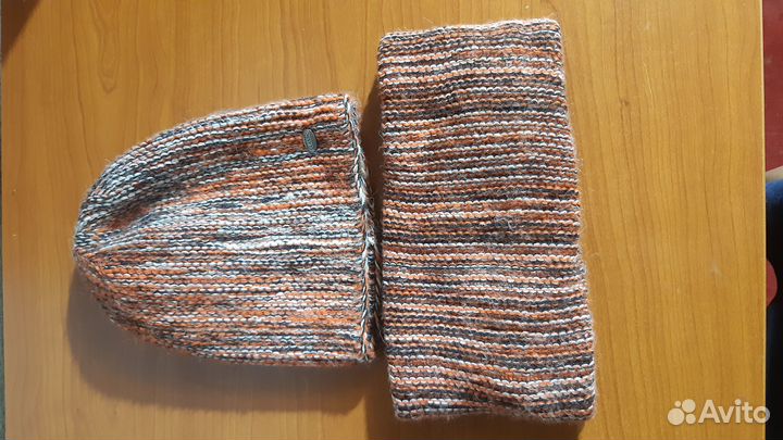 Новый комплект шапка со снудом