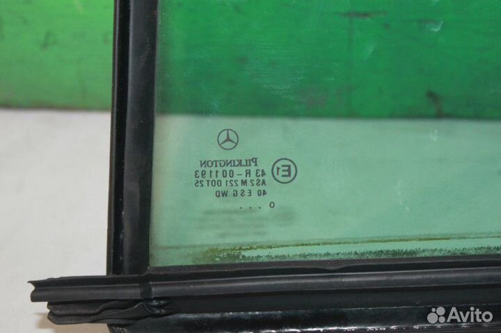 Стекло двери заднее правое Mercedes C-Class W203