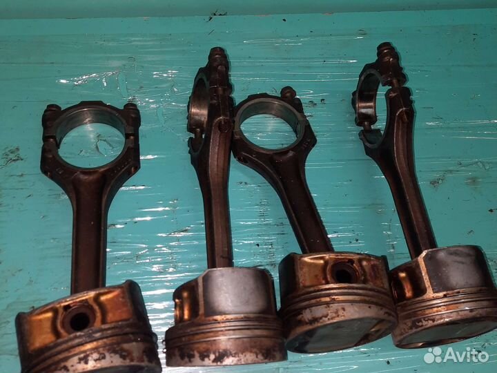 Поршень шатун Volkswagen Touareg 3.2