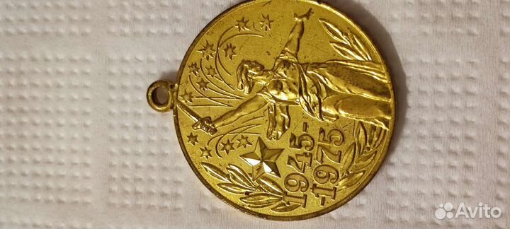 Тяжелые значки СССР