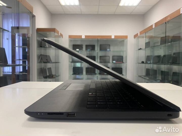 Ноутбук Hp (AMD A4/ 4gb/ Radeon R3/ SSD)