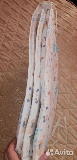 Бортик для детской кроватки