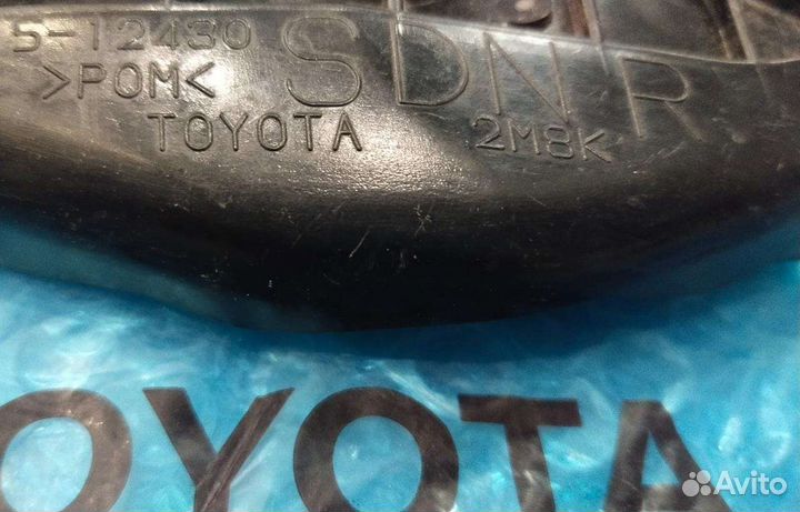 Кронштейн переднего бампера Королла 150 07-09 R