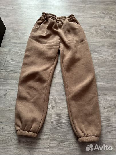 Спортивные штаны на флисе женские