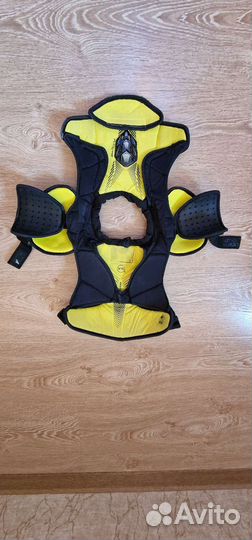 Нагрудник хоккейный bauer supreme 1S S17 Yth