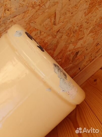 Эмалированное ведро с крышкой. бу