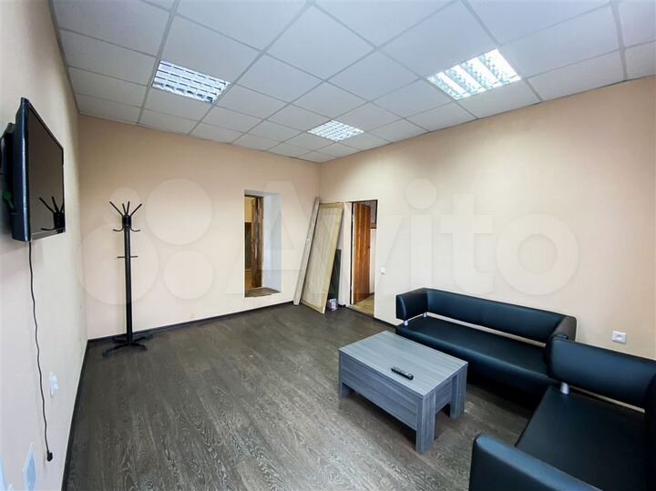 Видовой лофт в историческом центре, нежилое здание