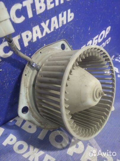 Моторчик печки Mitsubishi Pajero 3 внедорожник