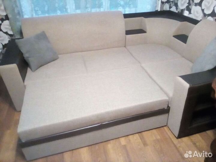 Диван угловой