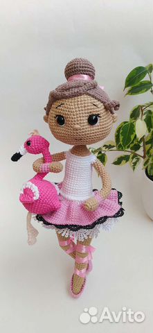 Игрушка вязаная кукла балерина