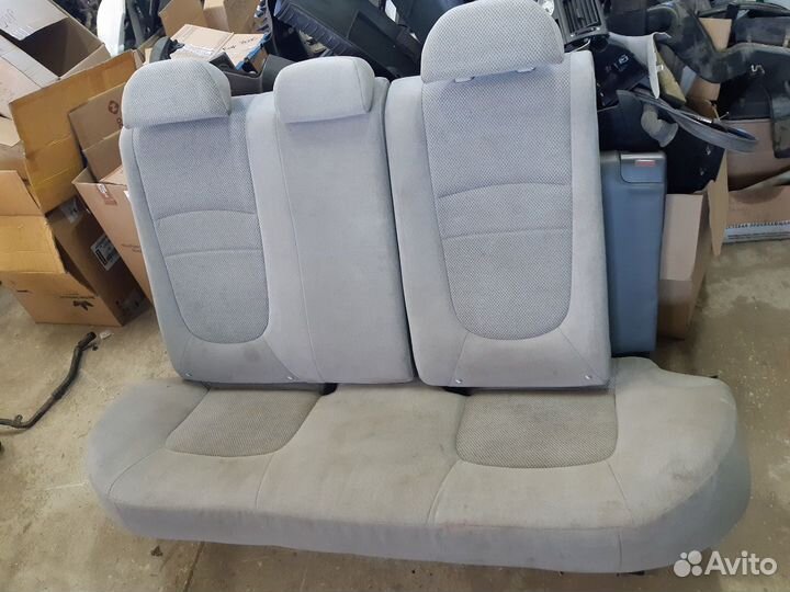 Сиденье заднее Kia cerato 2006