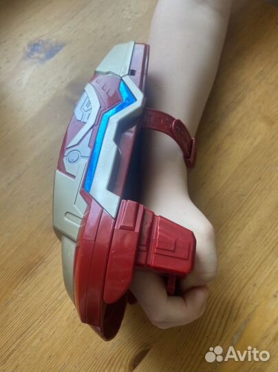 Nerf бластер перчатка железного человека