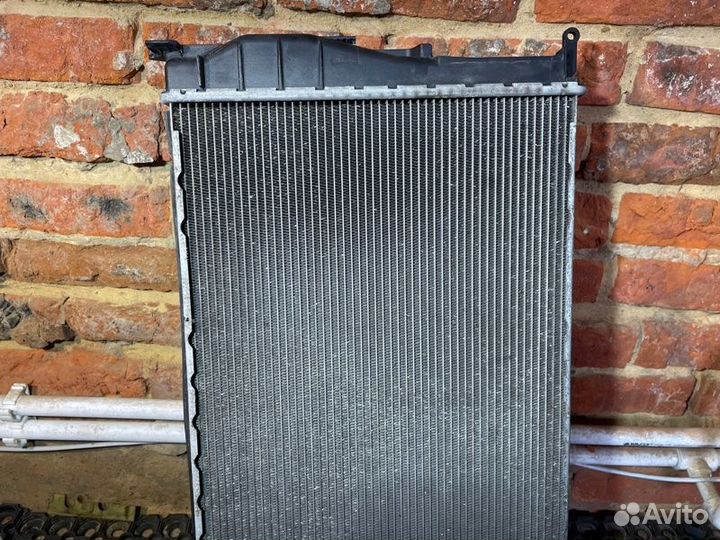 Радиатор охлаждения двигателя Bmw X1 E84 N20B20