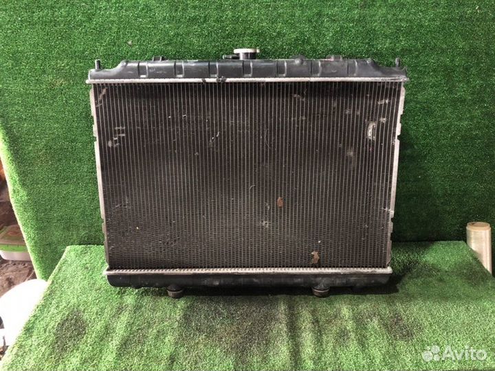 Радиатор двигателя / радиатор основной Nissan