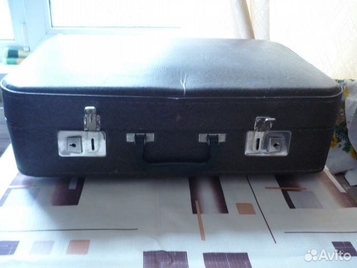 Старенький чемодан