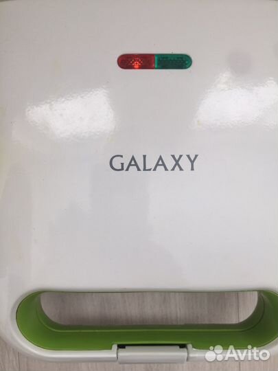 Электрическая вафельница бу