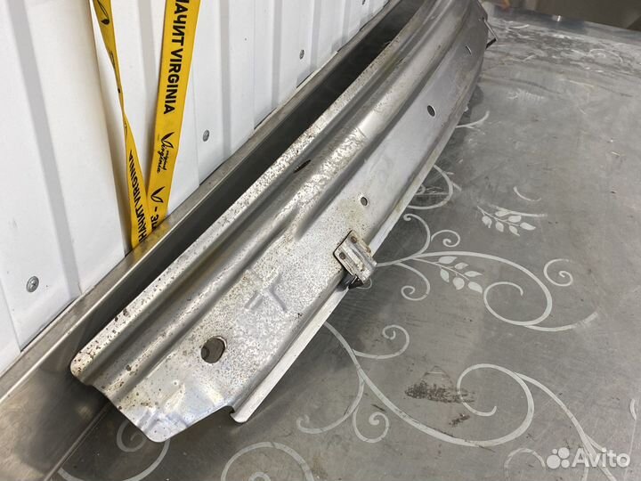 Усилитель бампера переднего Chevrolet Cobalt 2011