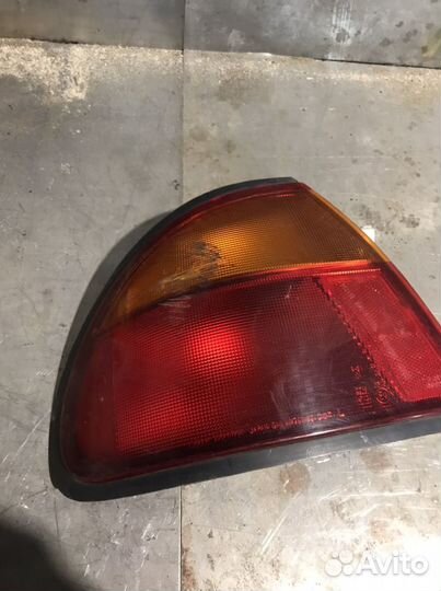 Задние фонари Mazda 323