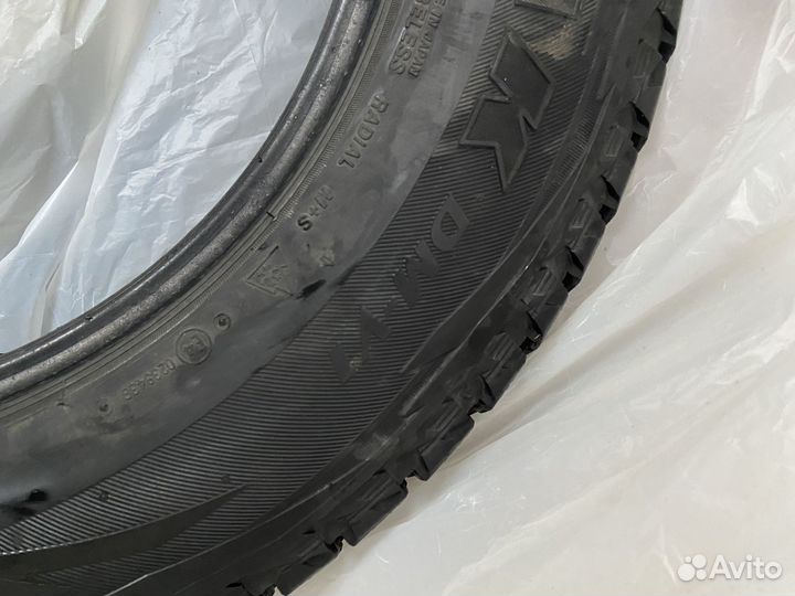 Bridgestone Blizzak DM-V1 225/65 R17 102R