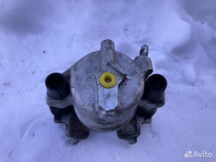 Суппорт передний правый Opel Astra G, Corsa C