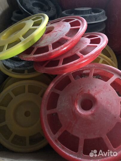 Кормушки для кур и ниппельные поилки