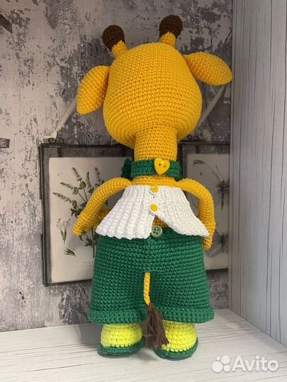 Вязаный жираф