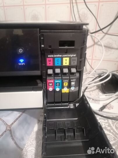 Цветной струйный мфу нерабочий, сканер работает