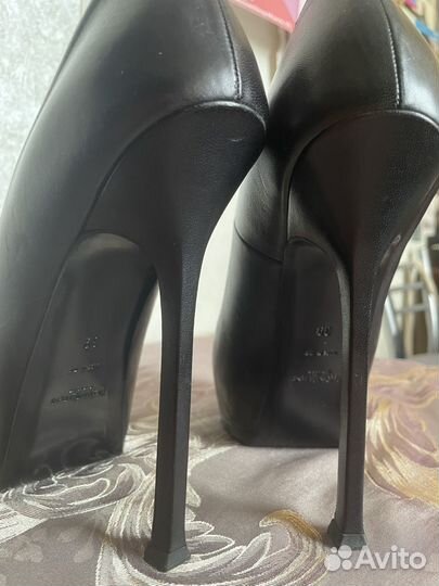 Туфли yves saint laurent черные 39