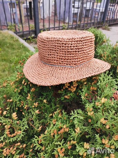 Шляпа женская соломенная