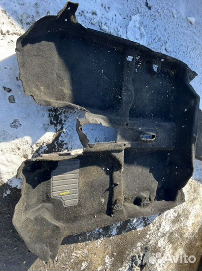 Пол салона обшивка пола Renault Duster