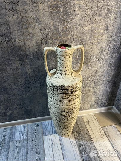 Глиняная ваза напольная