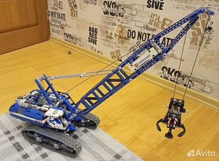 Lego Technik гусеничный кран 42042
